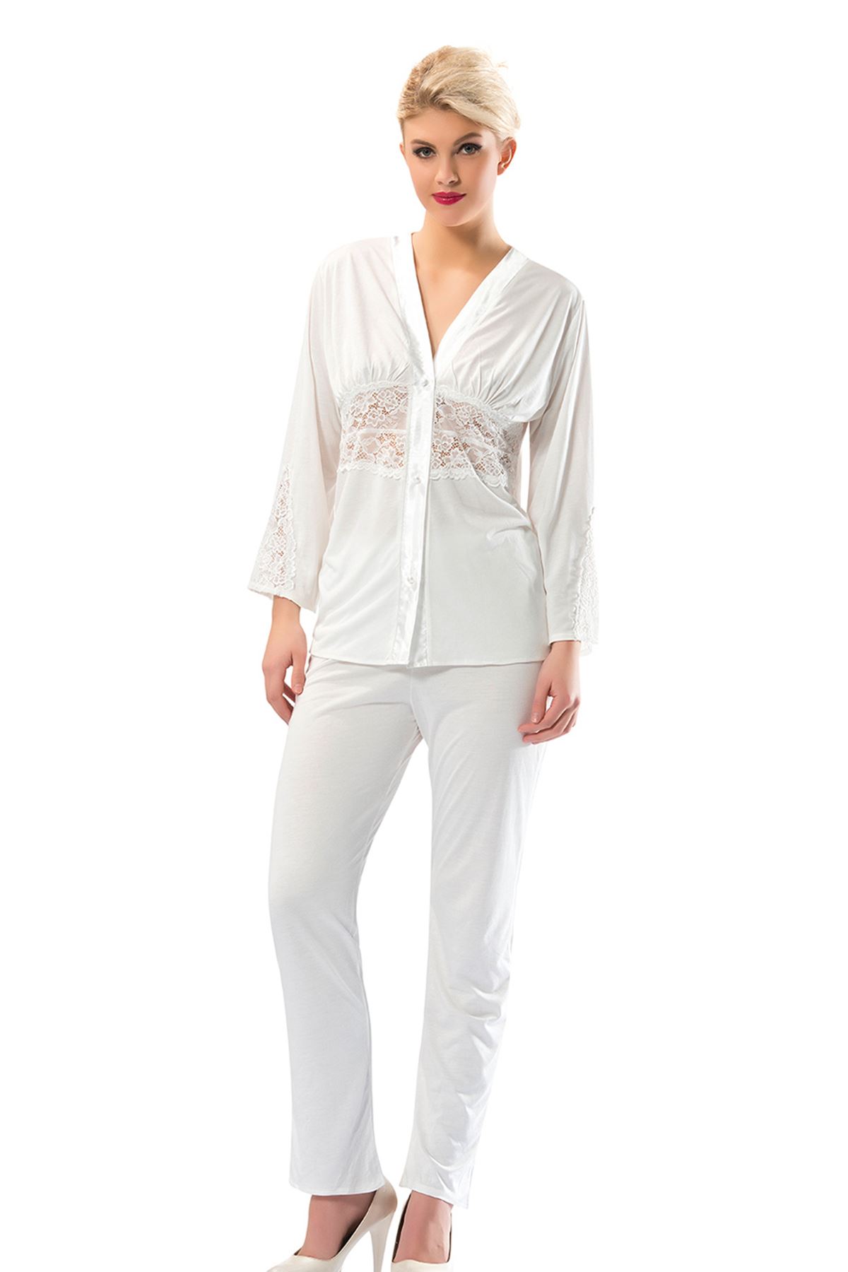 Deluxerie Pyjama Set Amazing Sense Deluxerie Pyjama Set Amazing Sense