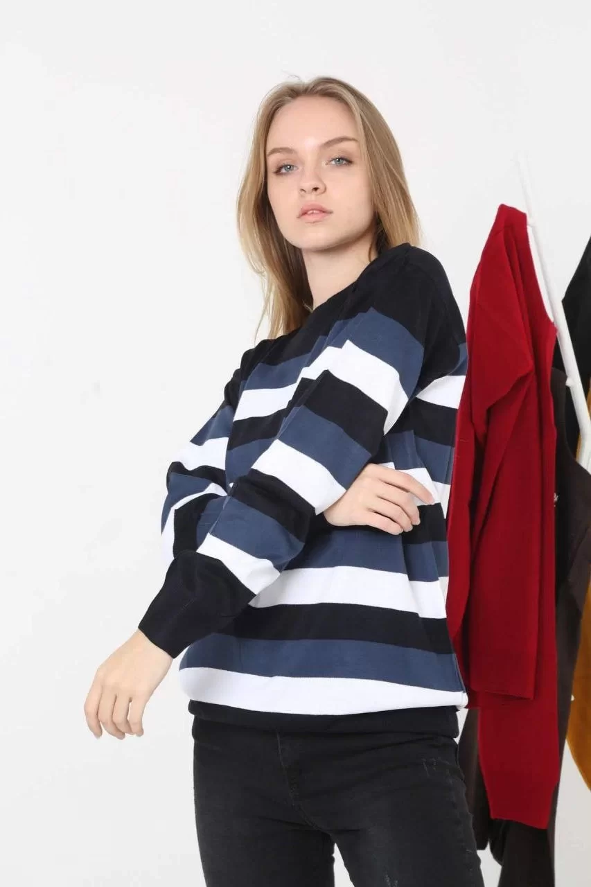 Deluxerie Gestrickter Pullover MF-Goldarina Deluxerie Gestrickter Pullover MF-Goldarina
